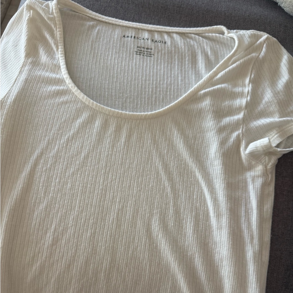 American eagle white ribbed tshirt